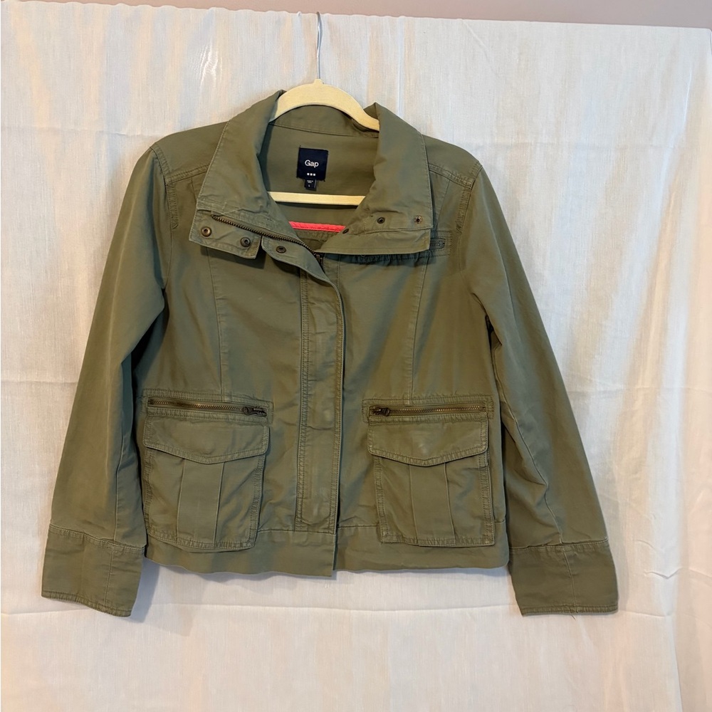 GAP Women's Utility Jacket in Olive Green